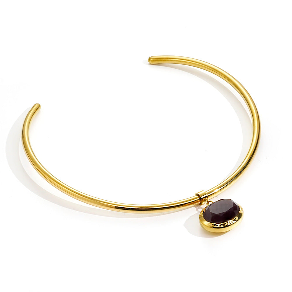 Vergoldetes Titan-Halsband mit Anhänger – Bild 13 | LuxeStyle