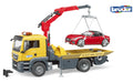 MAN TGS Abschlepp-LKW mit BRUDER Roadster und Light & Sound Module