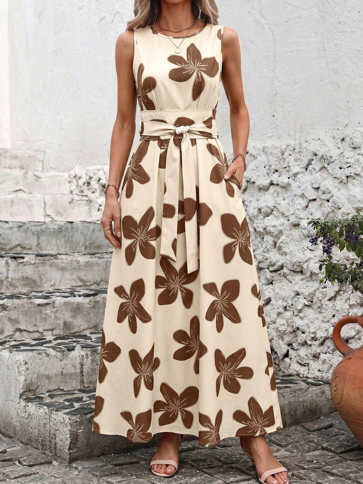 Elegantes Damenkleid mit Gürtel – Bild 16 | LuxeStyle