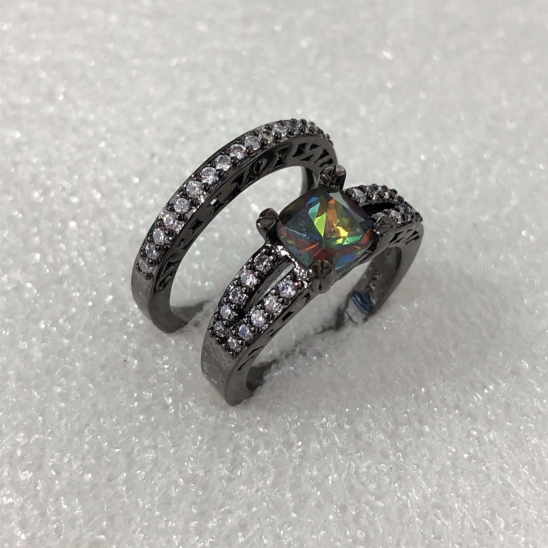 Ring Schwarz · Regenbogen-Kristall