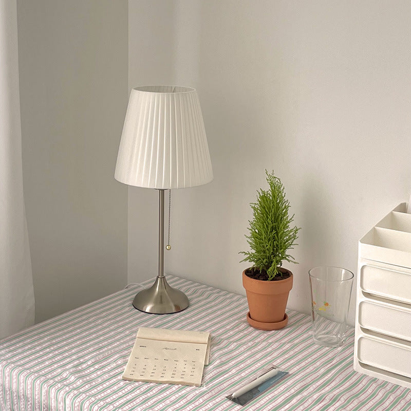 Minimalistische Tischlampe – Bild 4 | LuxeStyle