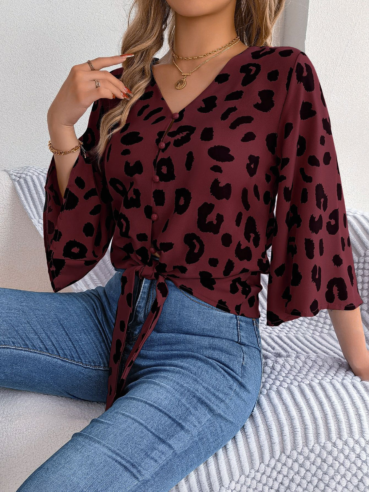 Damen Bluse mit Schnürdetails und ausgestellten Ärmeln – Bild 6 | LuxeStyle