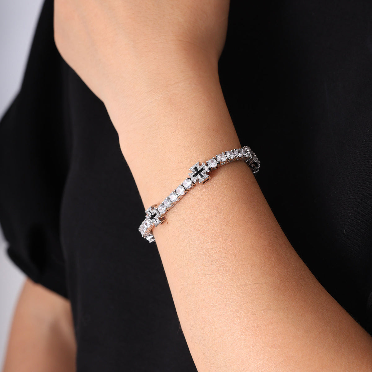 Kreuz Tennis Armband – Bild 5 | LuxeStyle