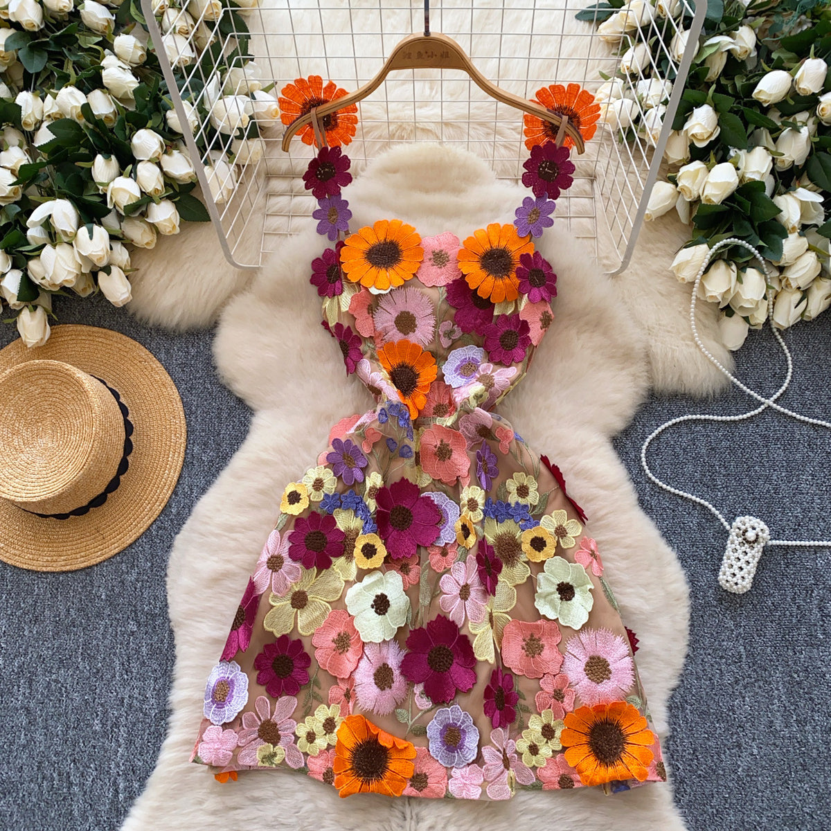 Geblümtes A-Linien-Minikleid mit Tüllstickerei – Bild 3 | LuxeStyle
