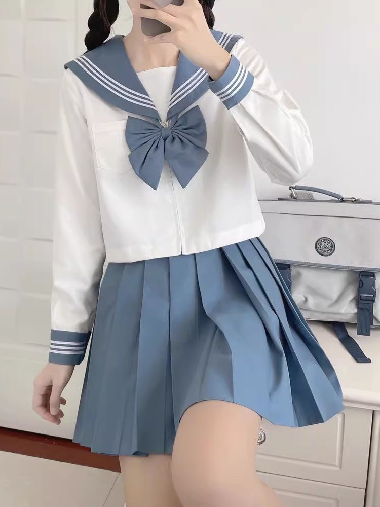 Japanischer Segler-Anzug