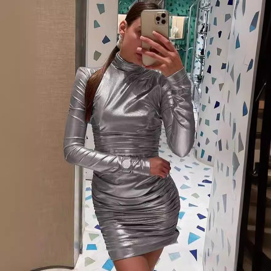 Silbernes Bodycon-Kleid mit langen Ärmeln – Bild 5 | LuxeStyle