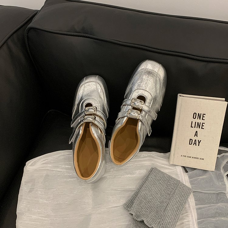 Mary Jane Ballerinas mit doppelter Schnalle