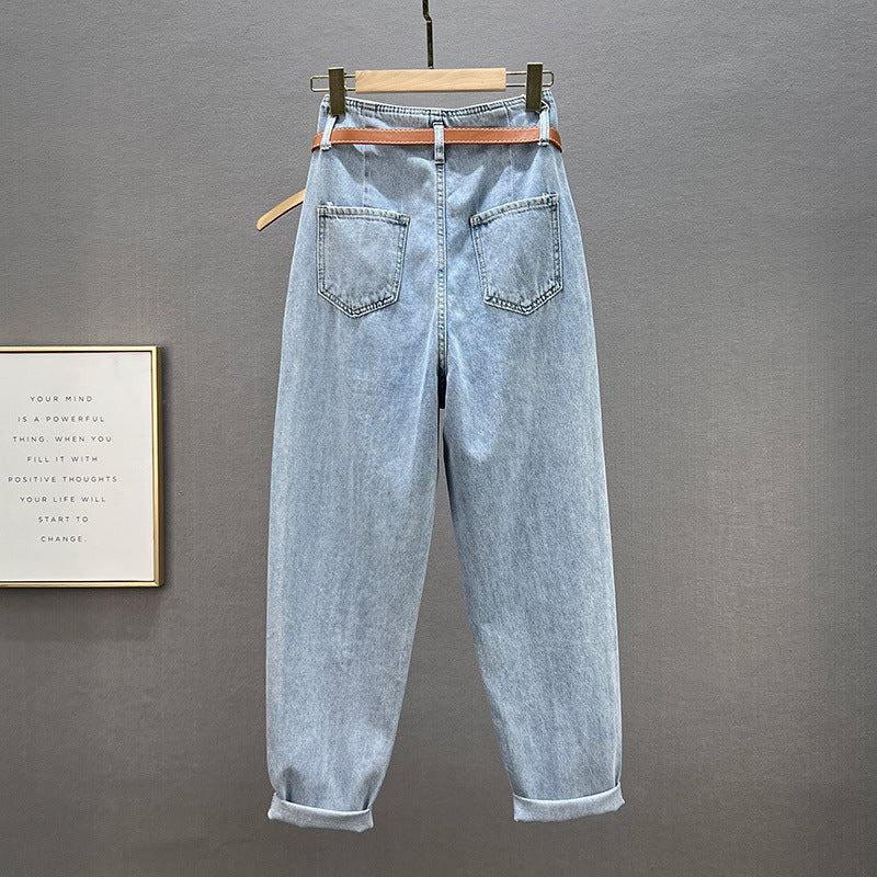 Leichte, hohe Jeans für Damen