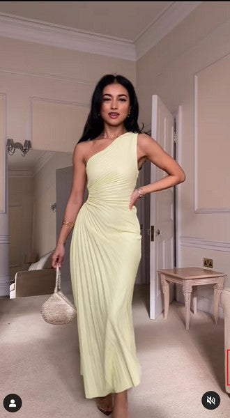 One-Shoulder Plisseekleid | LuxeStyle
