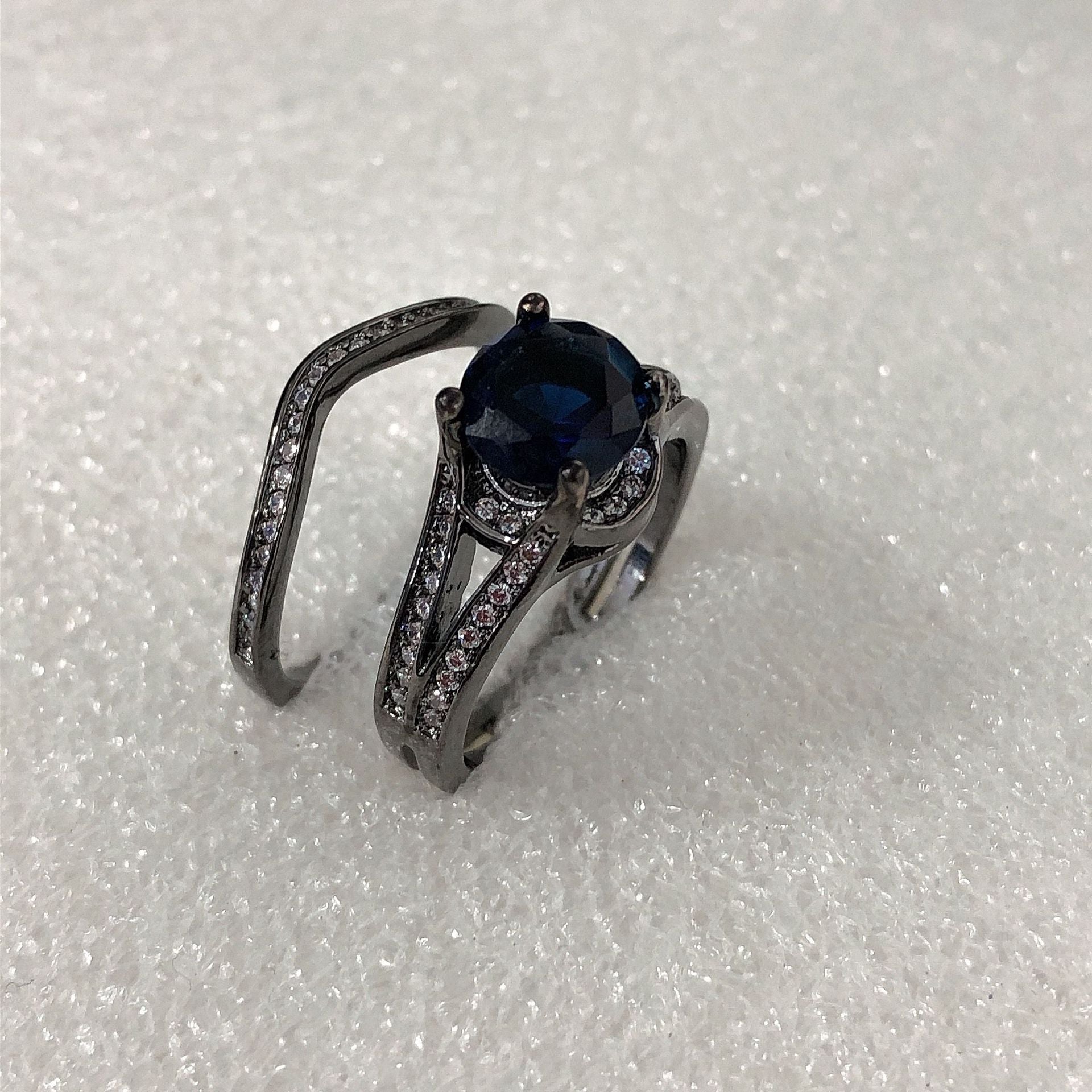 Ring Schwarz · Regenbogen-Kristall