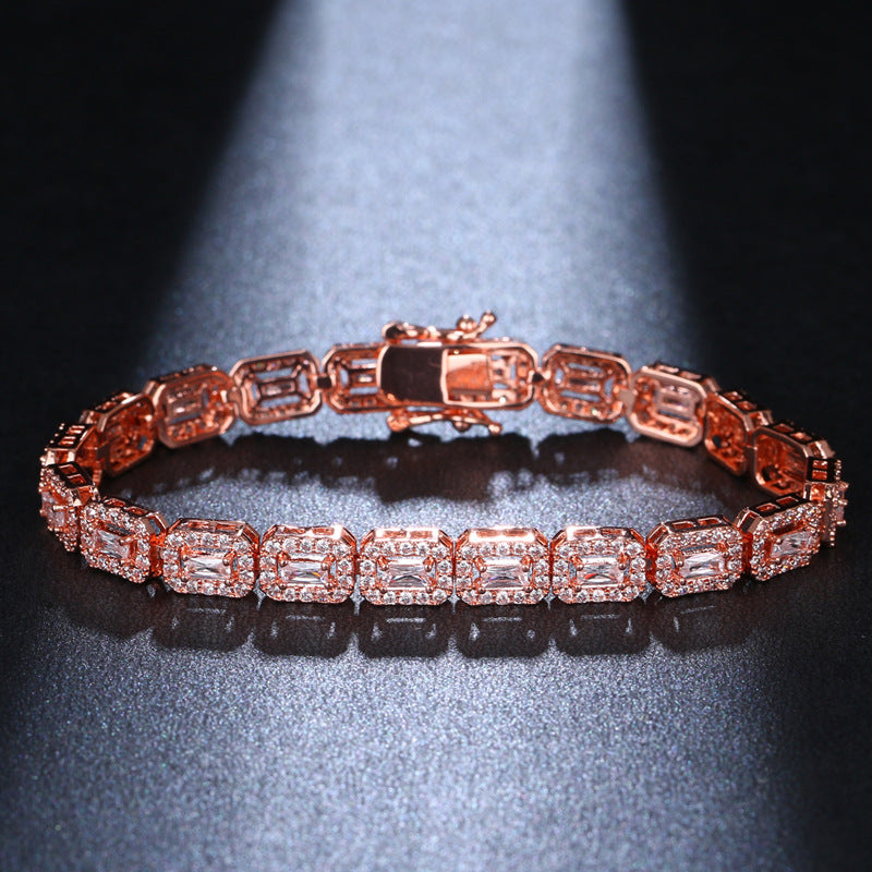 Armband mit Zirkonia-Edelsteinen – Bild 5 | LuxeStyle