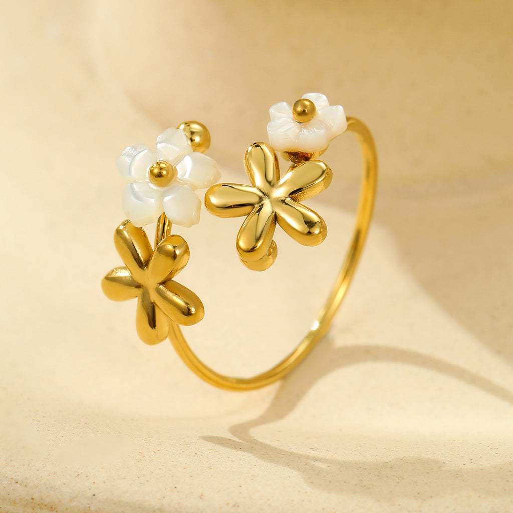 Eleganter Blumenring aus 18K vergoldetem Edelstahl