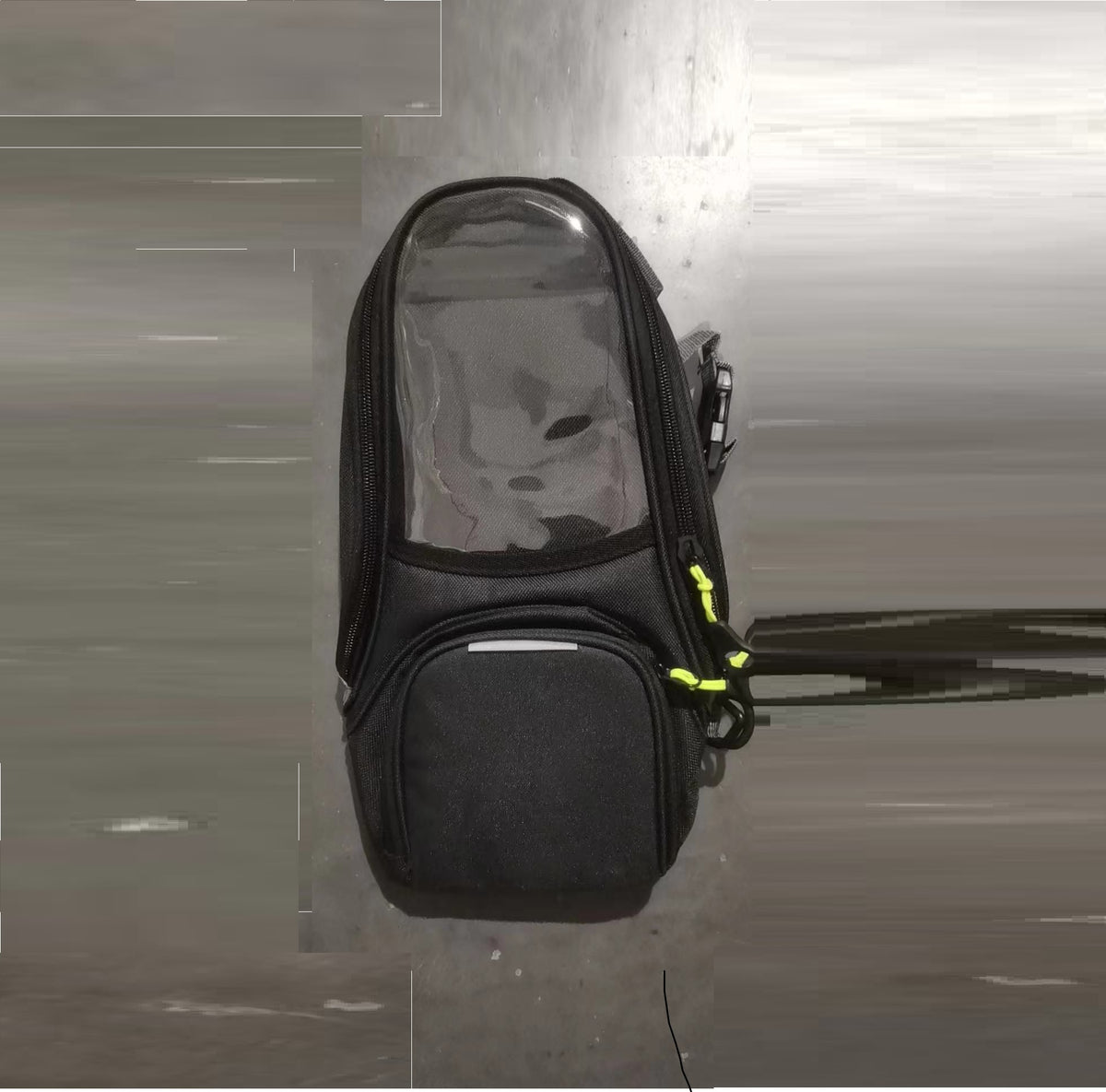 Magnetische Motorrad-Tanktasche für Navigation – Bild 2 | LuxeStyle