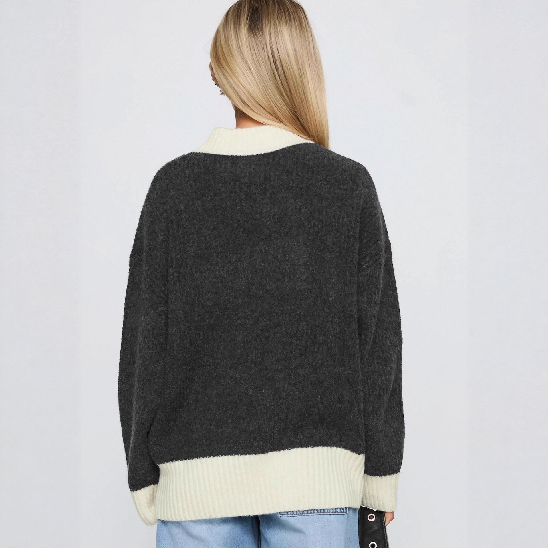 Color-Block Pullover mit Rundhals