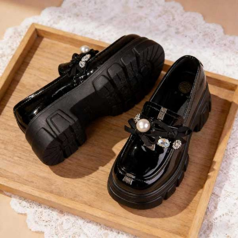 Plateau Loafers mit Perlen und Kristallen