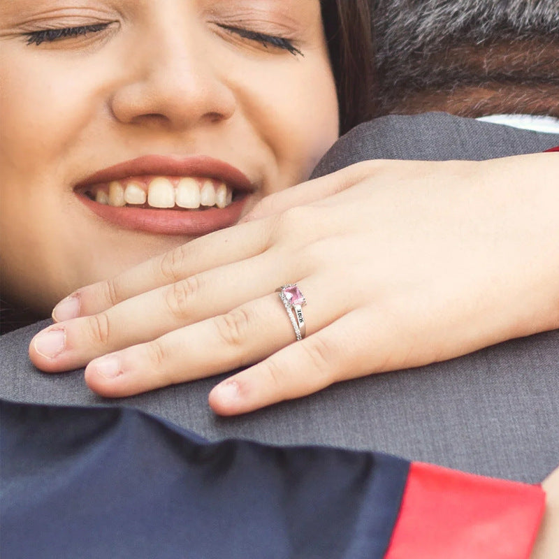 Personalisierter Damen-Abschlussring mit Gravur