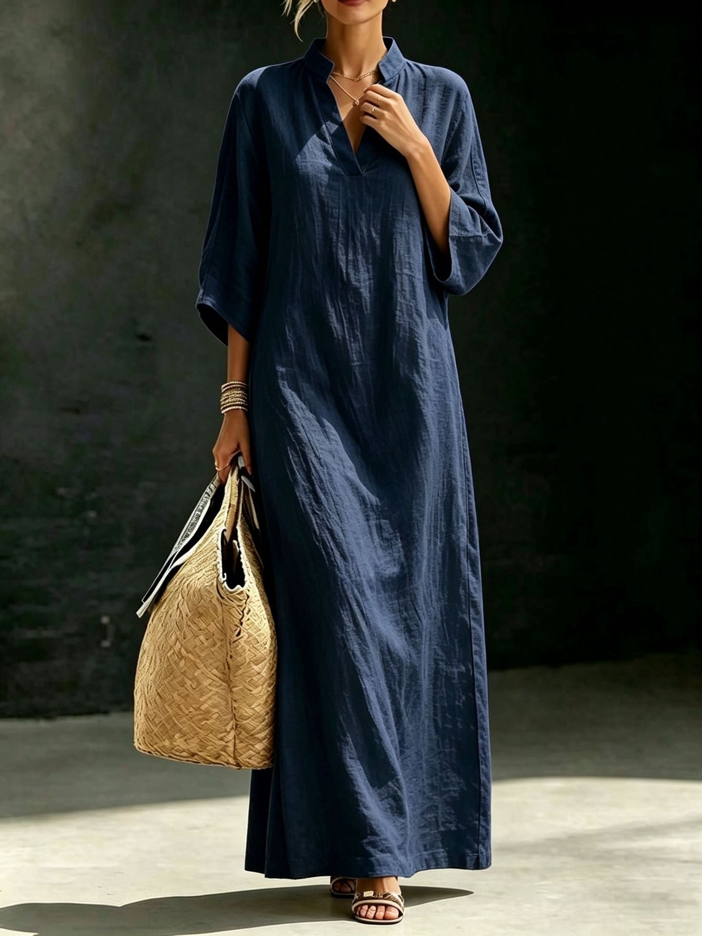 Stehkragen-Kleid mit 3/4-Ärmeln
