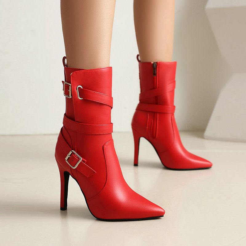 Spitze Stiletto-Stiefeletten mit Riemen