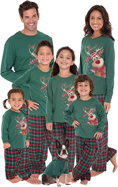 Weihnachts-Pyjama für die ganze Familie