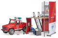 bworld Feuerwehrstation mit Land Rover Defender und Feuerwehrmann