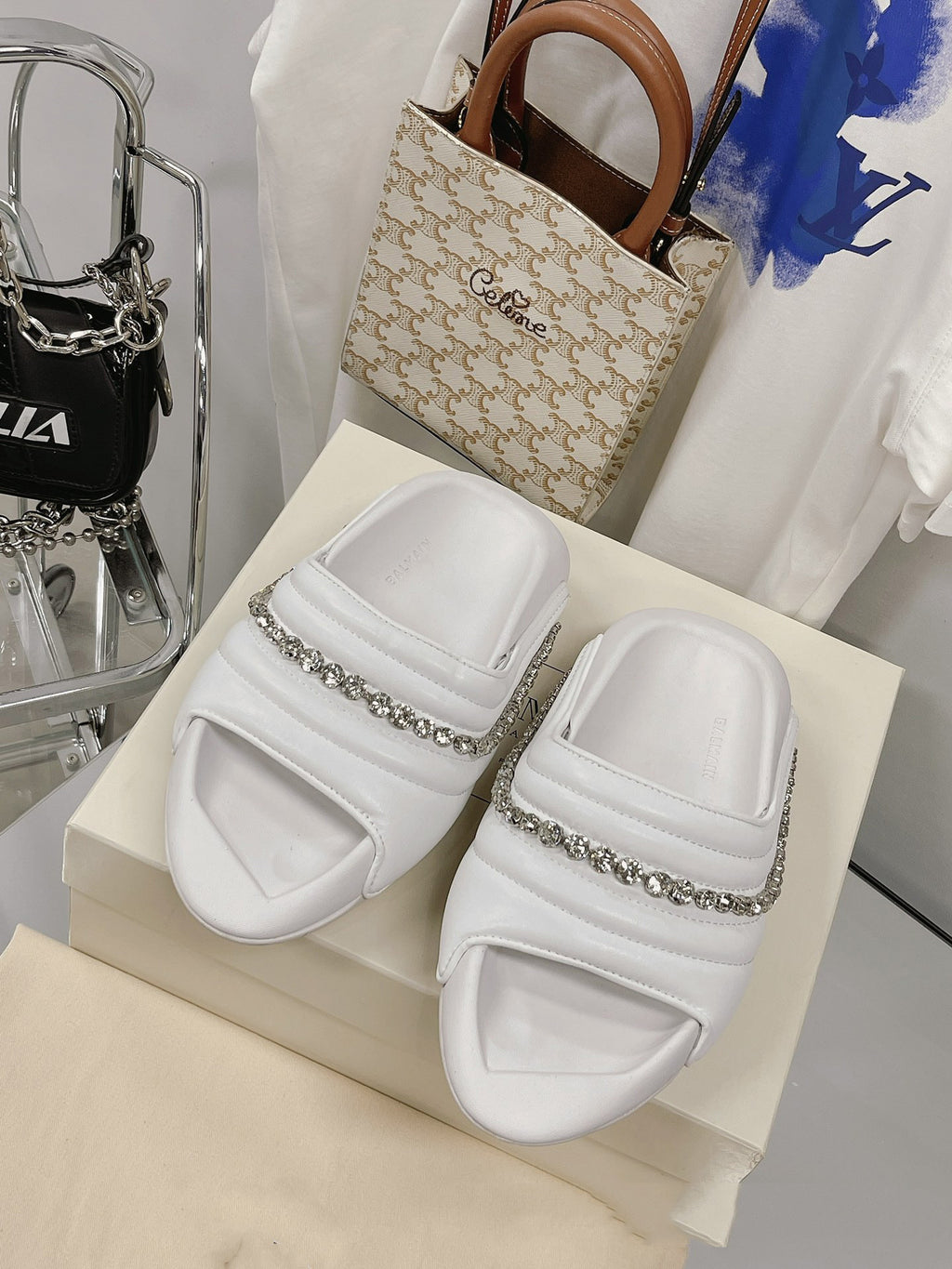 Bequeme Zehensteg-Sandalen mit dicker Sohle – Bild 12 | LuxeStyle