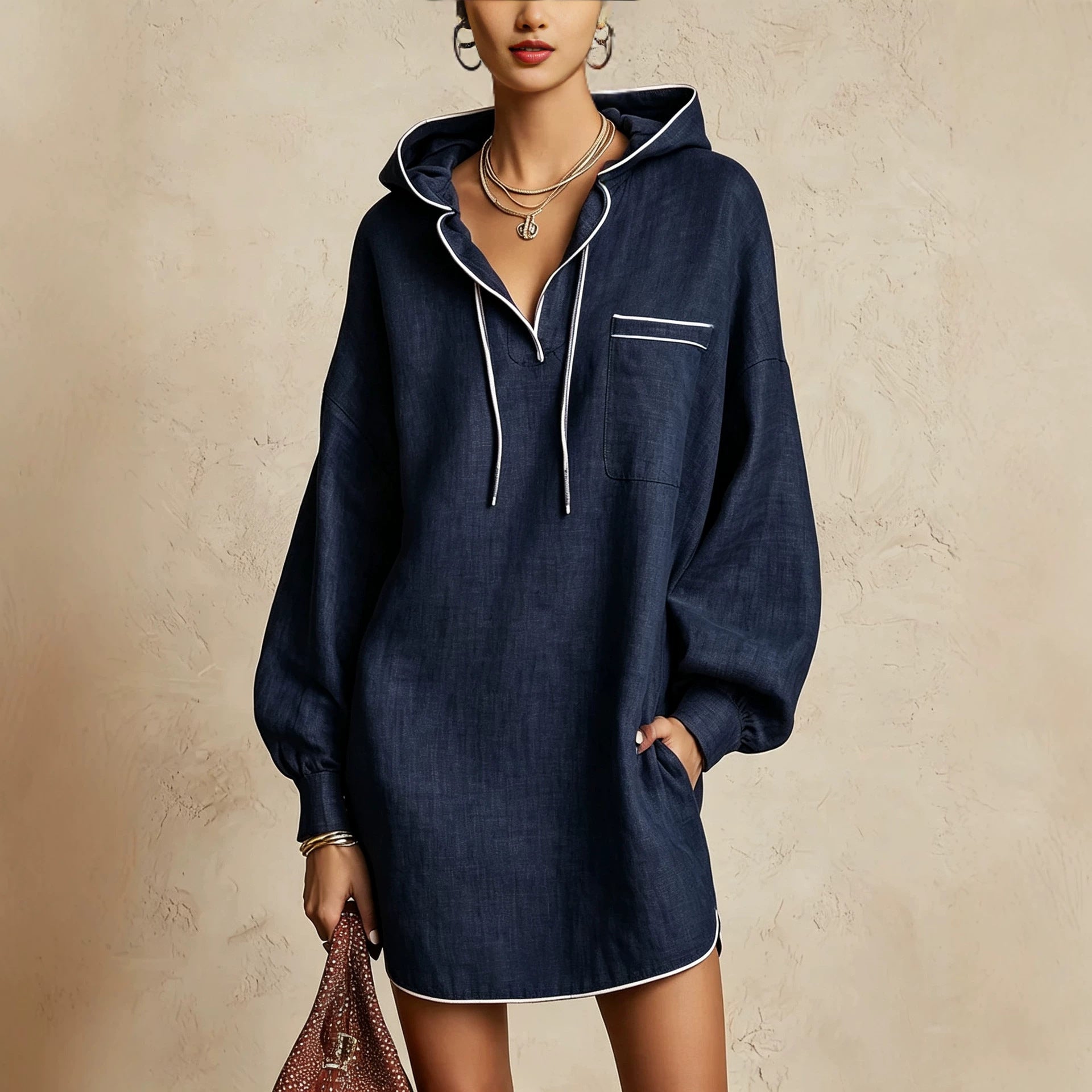 Midi-Kleid mit Kapuze und Kordelzug