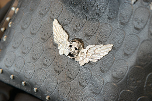 Schwarze Schultertasche mit Gürtelschnalle – Bild 7 | LuxeStyle