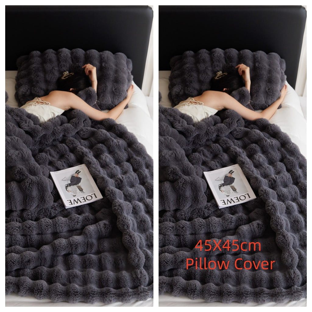 Kuschelige Decke aus Polyester mit Kissenbezug – Bild 6 | LuxeStyle