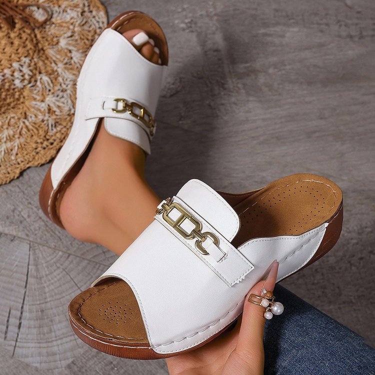 Dicksohlige Sandalen