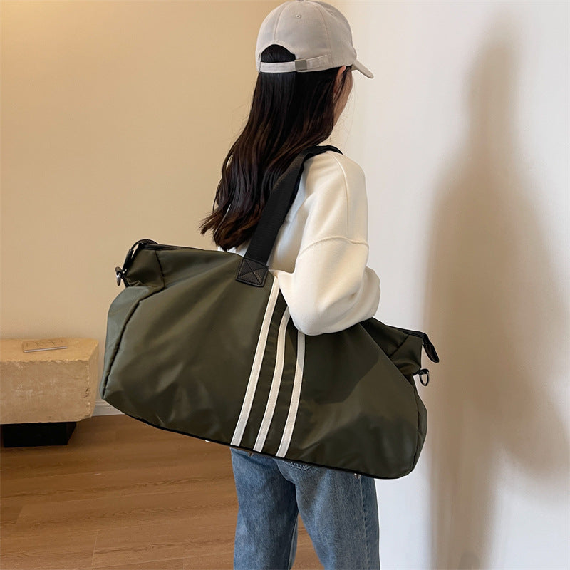 Leichte, wasserdichte Reisetasche (56-75L)
