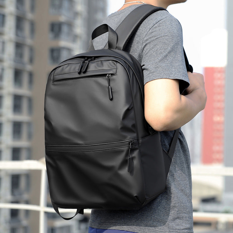 Grosser, modischer Rucksack in Unifarben – Bild 3 | LuxeStyle