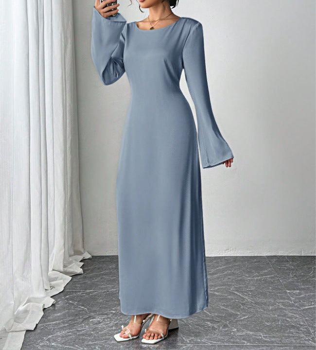 Elegantes Maxikleid mit ausgestellten Ärmeln