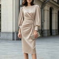 Elegantes Satin-Kleid mit Puffärmeln