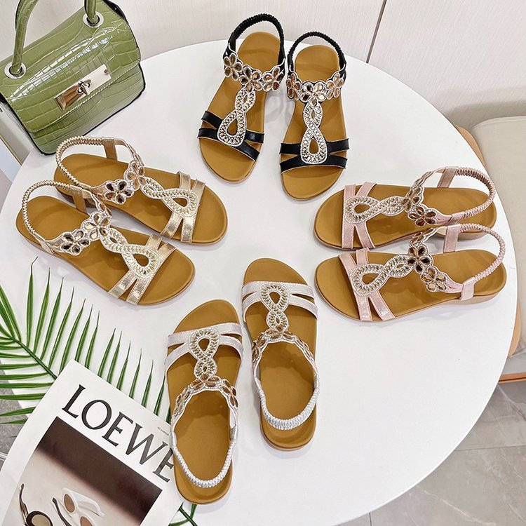 Flache Sandalen mit Strass für Damen – Bild 3 | LuxeStyle