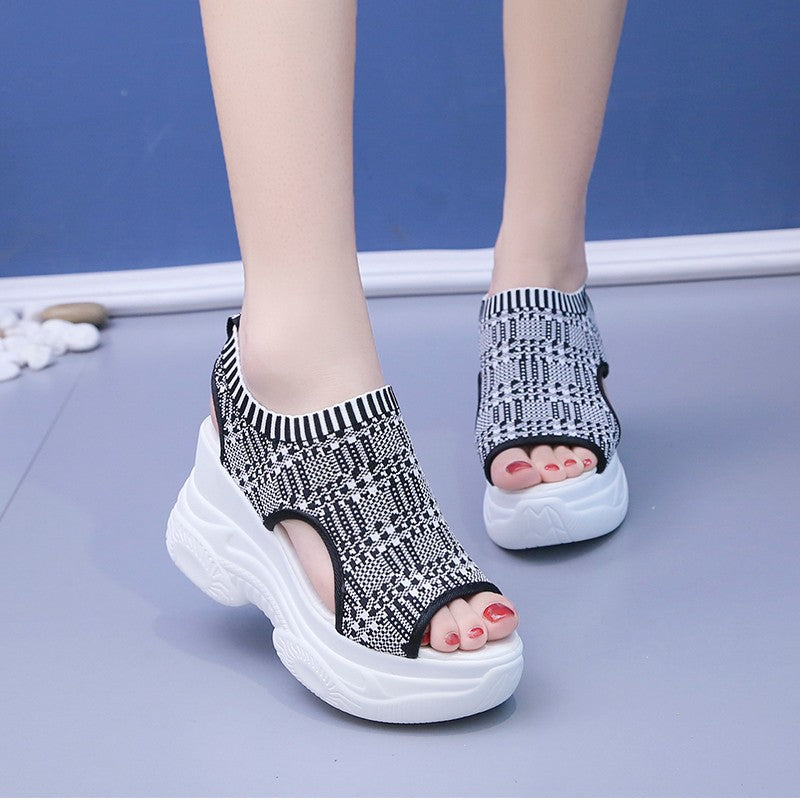 Keilabsatz-Sandalen im Feen-Stil mit Plateau