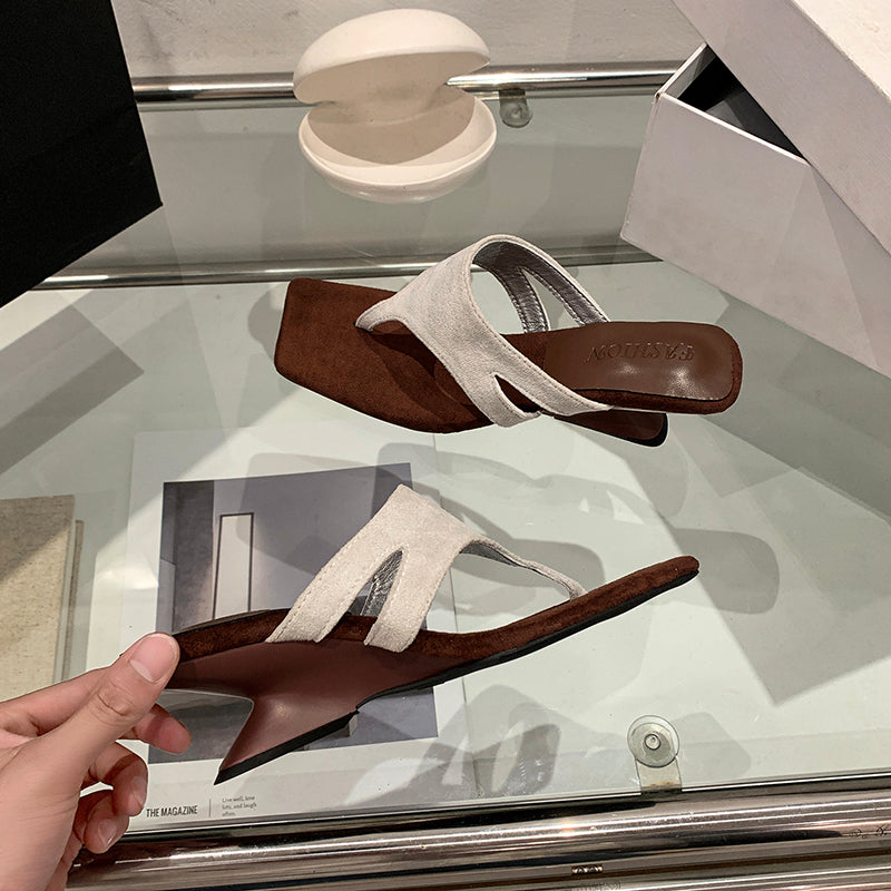 Elegante Square Toe Thong Sandalen