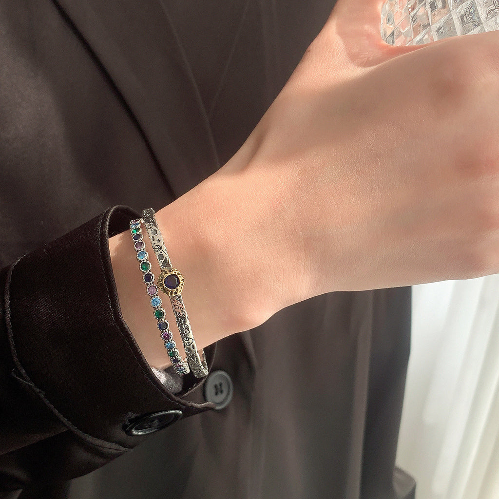 Geometrisches Zirkon-Armband im Retro-Stil – Bild 5 | LuxeStyle