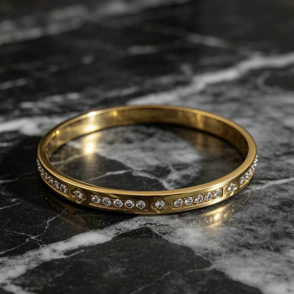 Leicht luxuriöses Diamantverzierter Vollguss-Armband für Damen