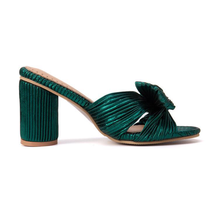 Satin-Sandalen mit Laternenfalten