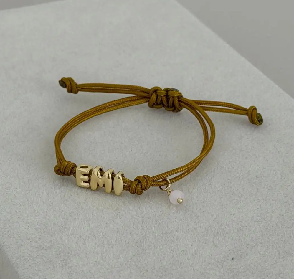 Buchstaben-Armband aus Kupfer – Bild 3 | LuxeStyle