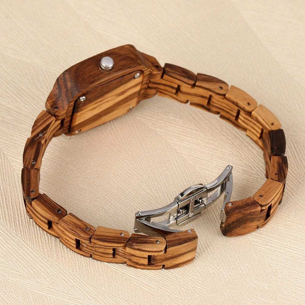 Bambus-Holz-Uhr mit digitalem Goldzifferblatt – Bild 2 | LuxeStyle
