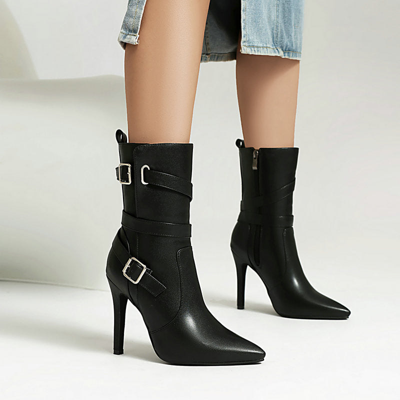 Spitze Stiletto-Stiefeletten mit Riemen