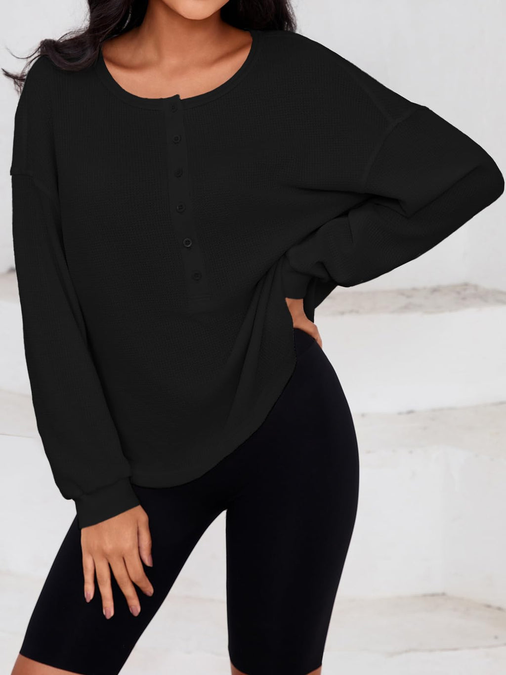 Kurzes Waffelstrick-Sweatshirt mit V-Ausschnitt – Ansicht 5