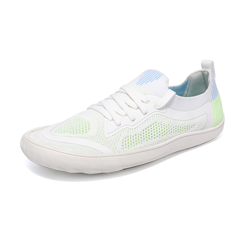 Wander-Sneaker mit breiter Zehenbox