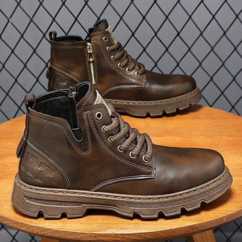 Braune Lederstiefel