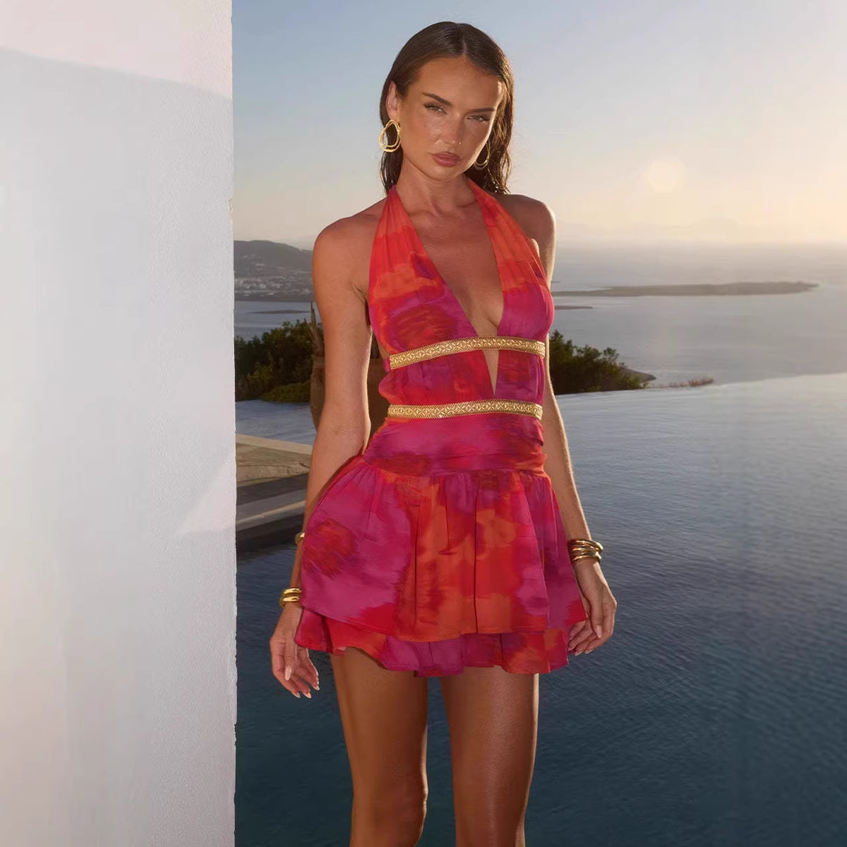 Bedrucktes Neckholder-Kleid mit Rückenausschnitt | LuxeStyle