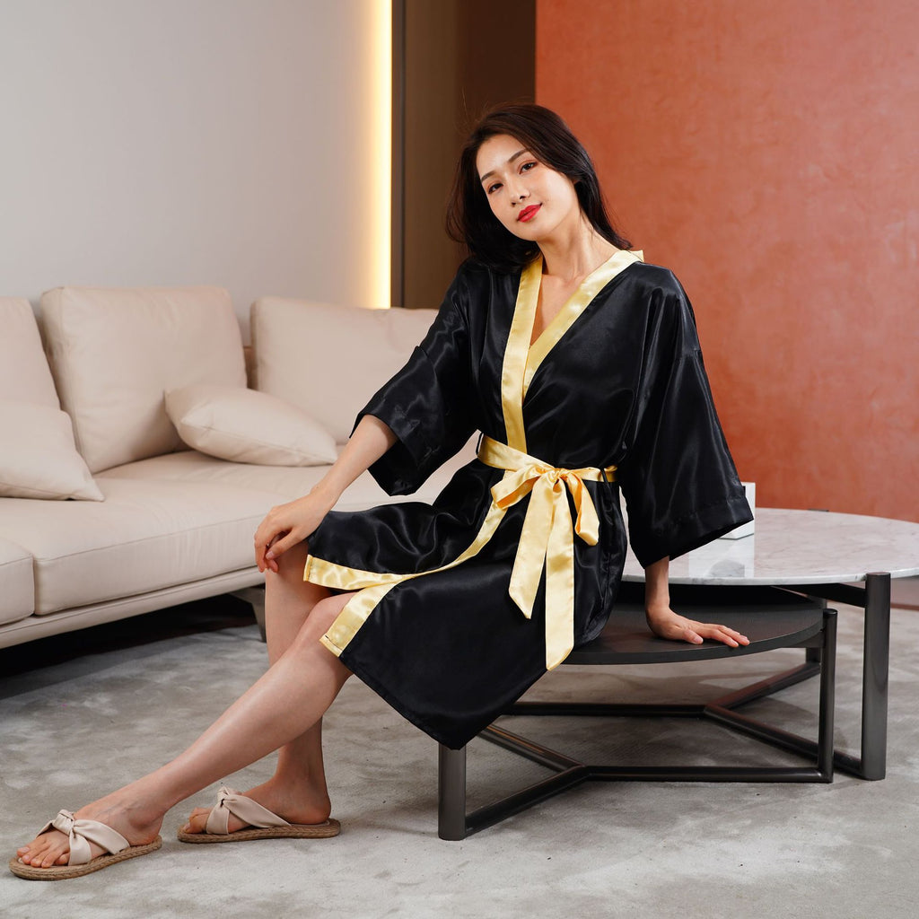 Elegante Morgenrobe aus Eisseide