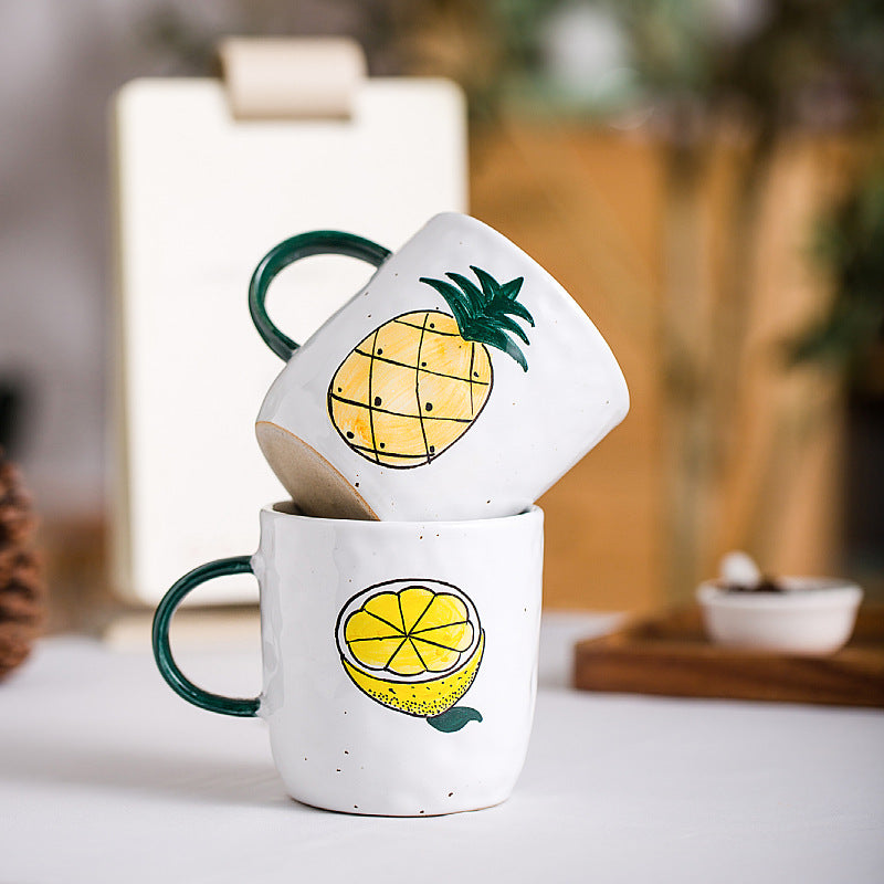 Handbemalte Keramiktasse mit Fruchtmotiv – Bild 3 | LuxeStyle