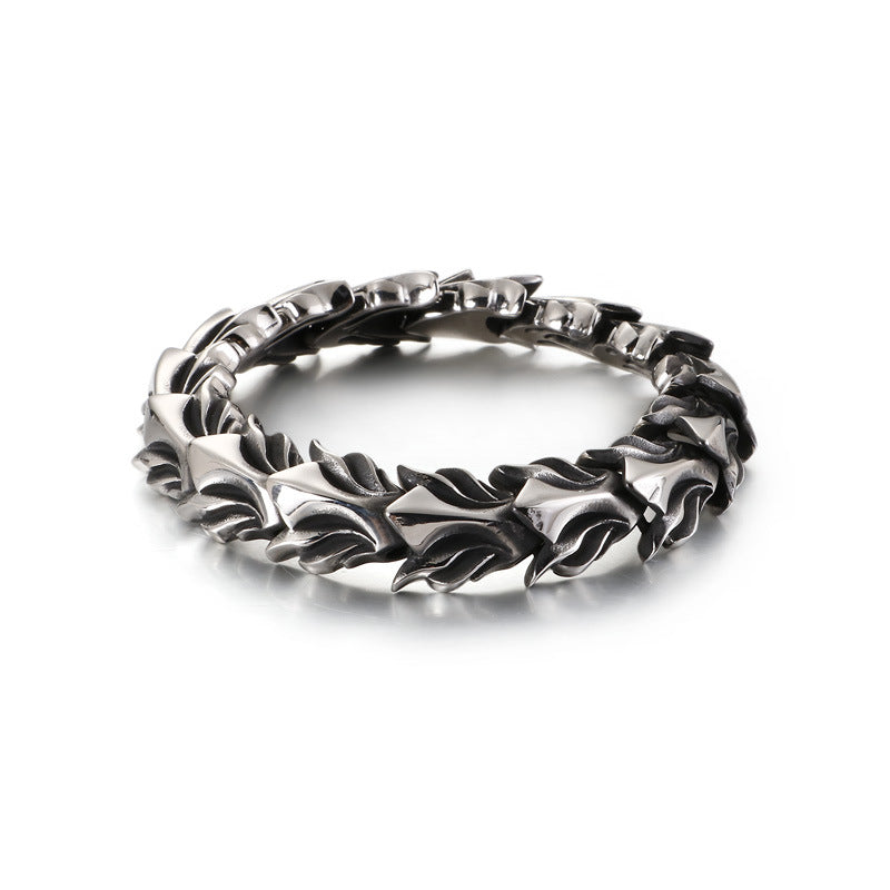 Trendiges Titan-Armband mit Skelett-Kette