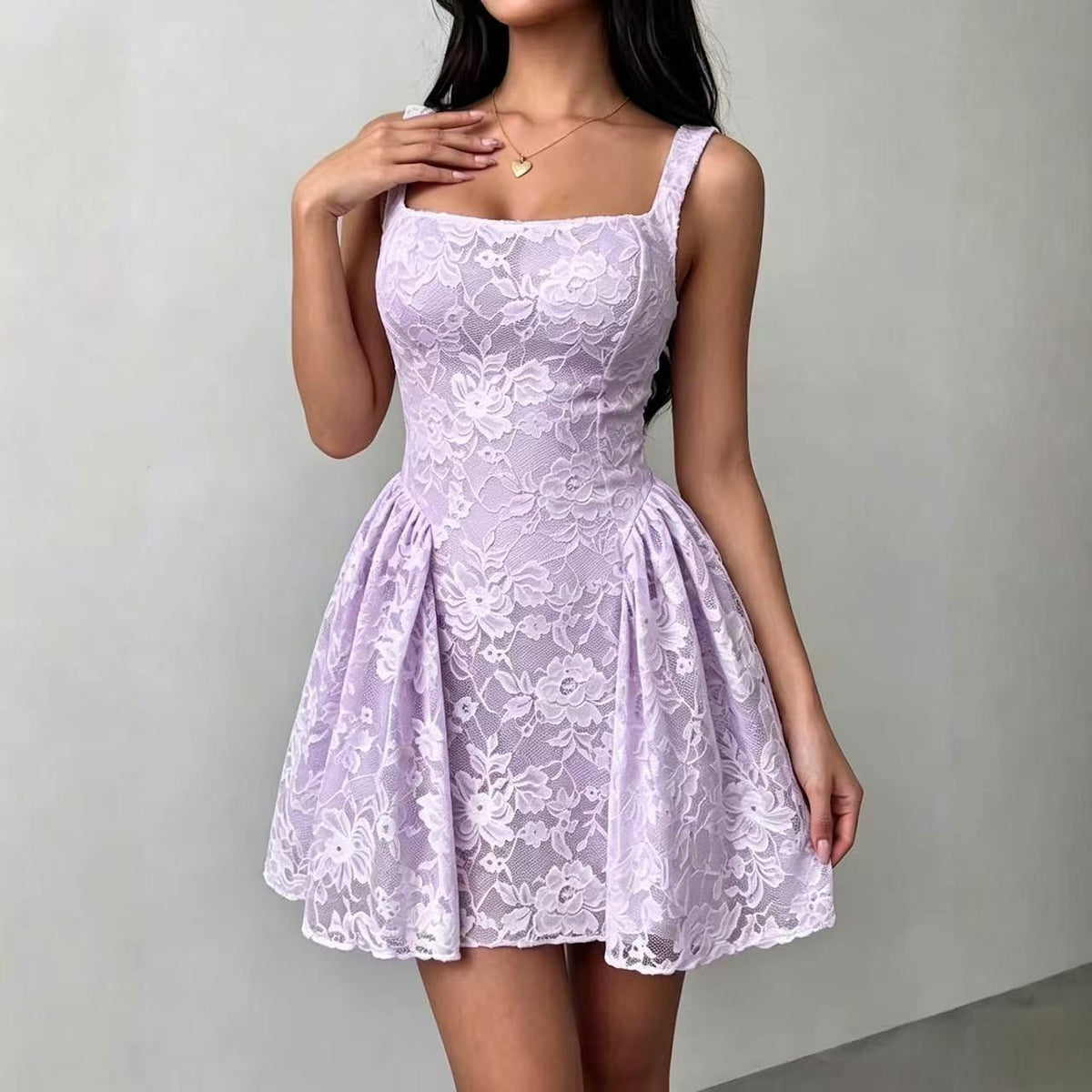 Damen-Spitzenkleid mit Trägern – Bild 8 | LuxeStyle
